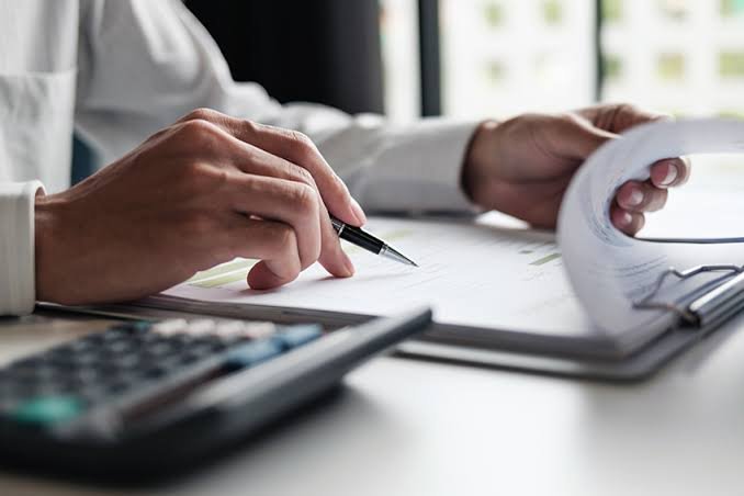 10 Legal Documents Every New Business Needs